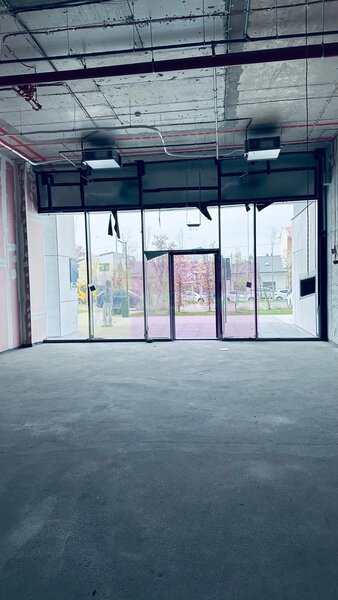 Spatiu comercial imobil nou Sebastian- Razoare.